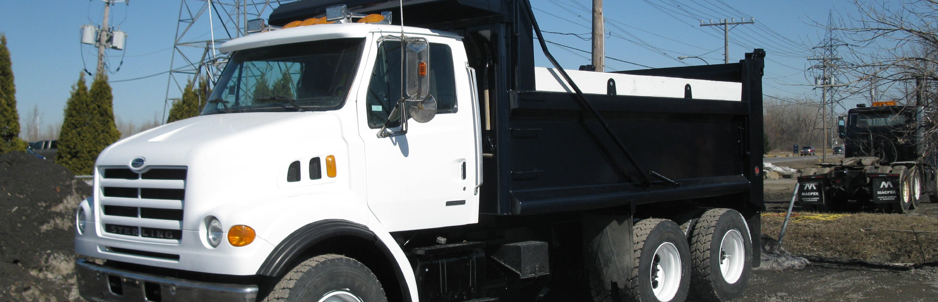 Carrosserie camion peterbuilt noir et blanc